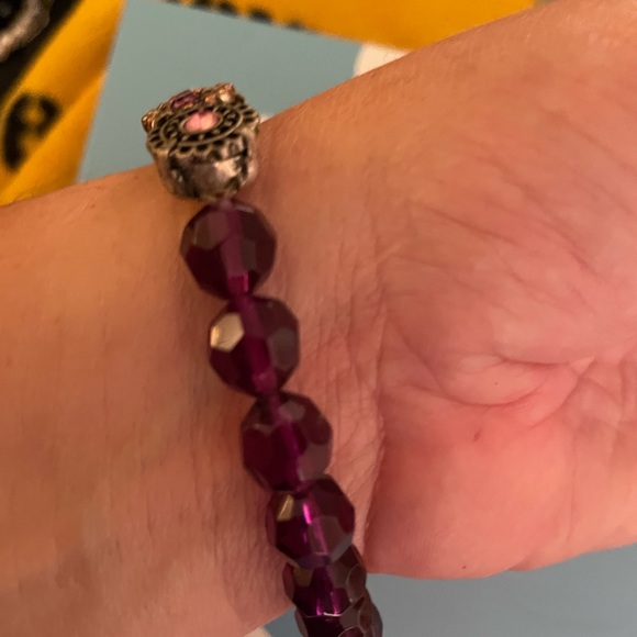 Purple pull on bracelet - Picture 4 of 4